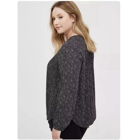 Torrid Black Polka Dot Georgette Pintuck Button-Front Blouse Size 5X - Picture 4 of 13